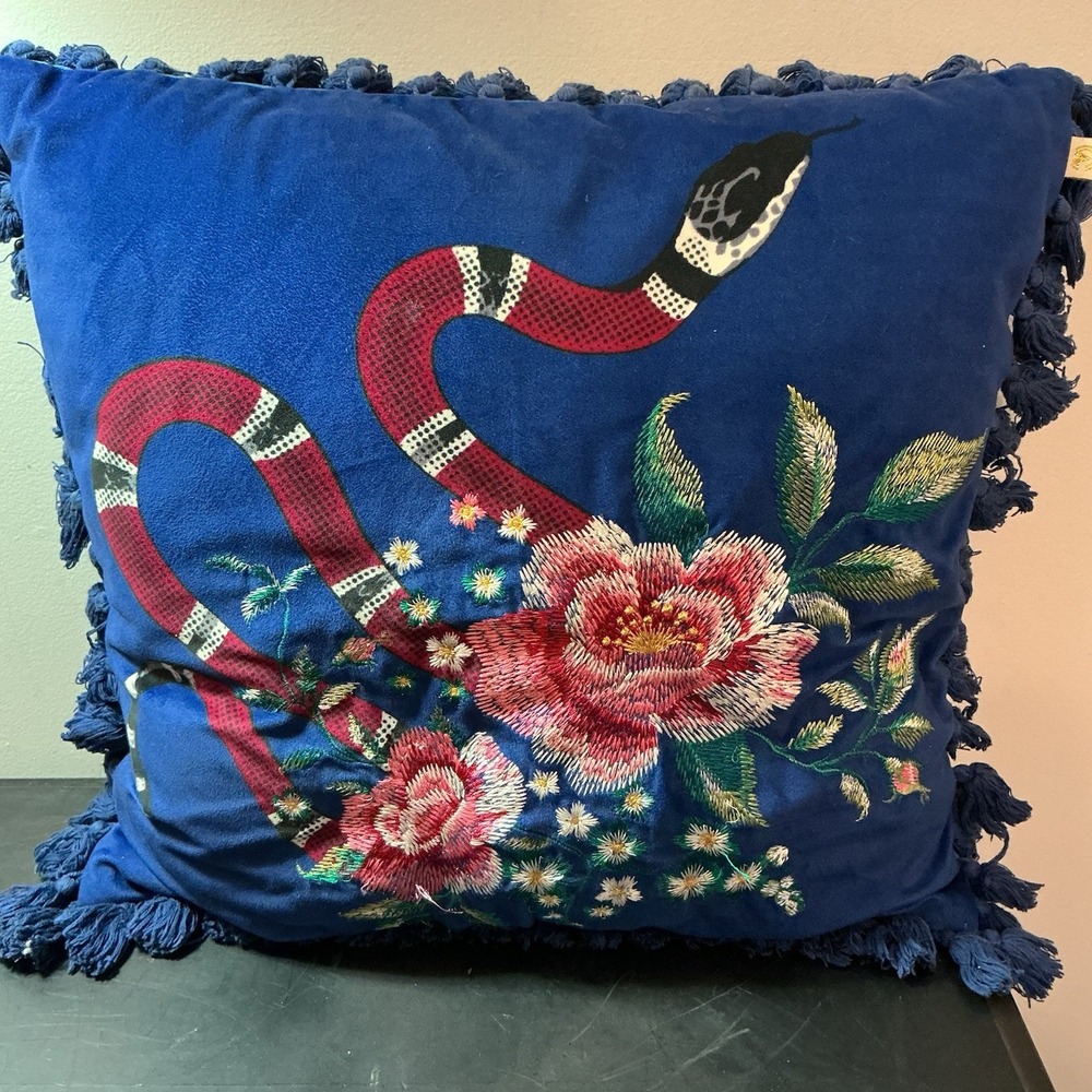 Serpent Floral Throw Pillow with Tassles, 15" By 15"